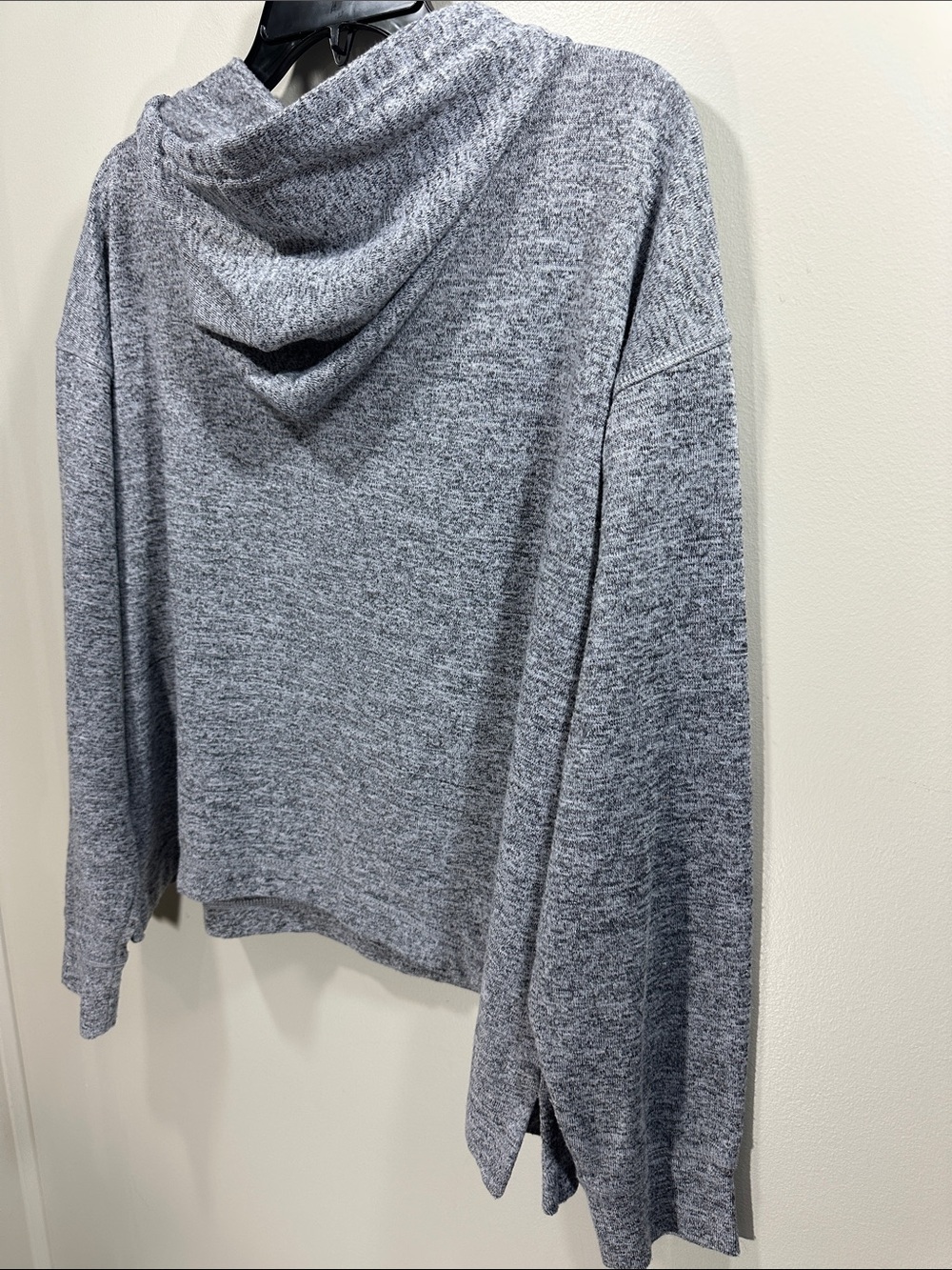 Old Navy Cozy Women's Soft Heather Gray Hoodie Medium tall cropped Sweatshirt - Picture 3 of 3
